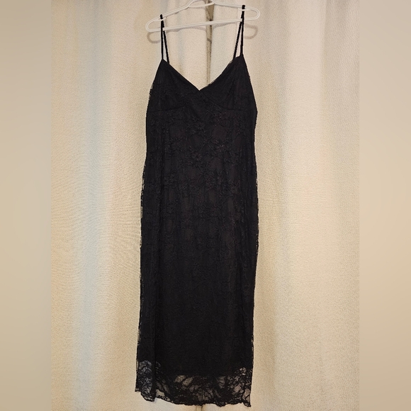 PrettyLittleThing Sexy Slinky Dress with Black Floral Lace Overlay - Size US18 - Picture 13 of 14